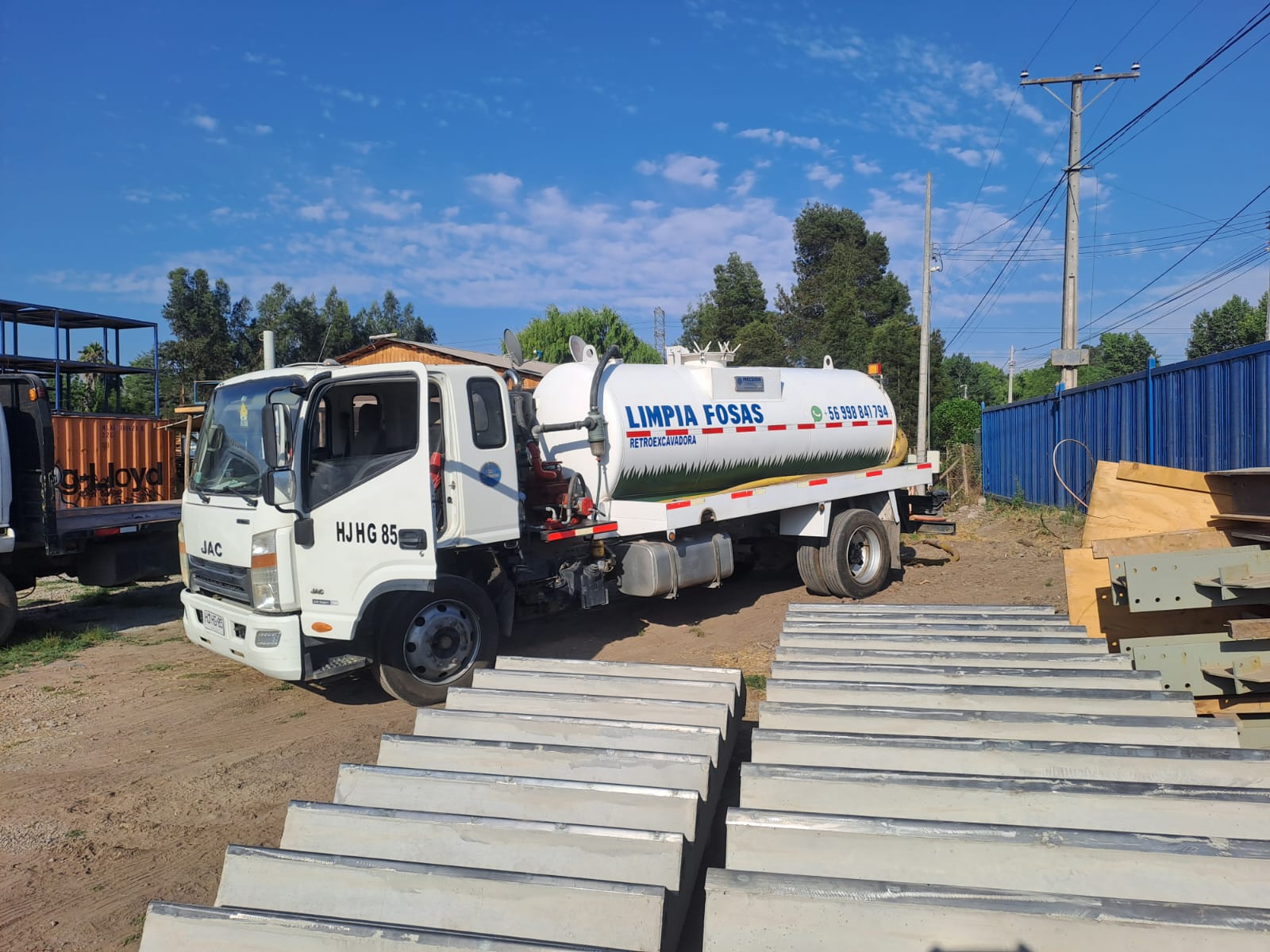 Somos Limpia Fosa Héctor Díaz