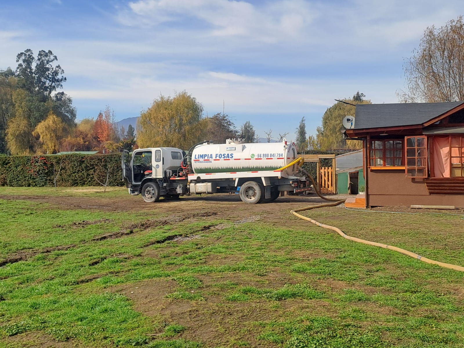 Somos Limpia Fosa Héctor Díaz